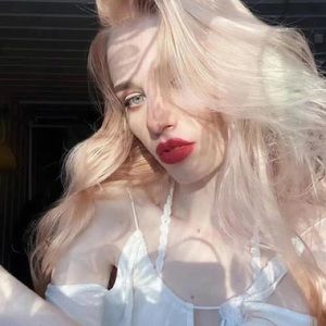 Meet your Posher, Deirdre